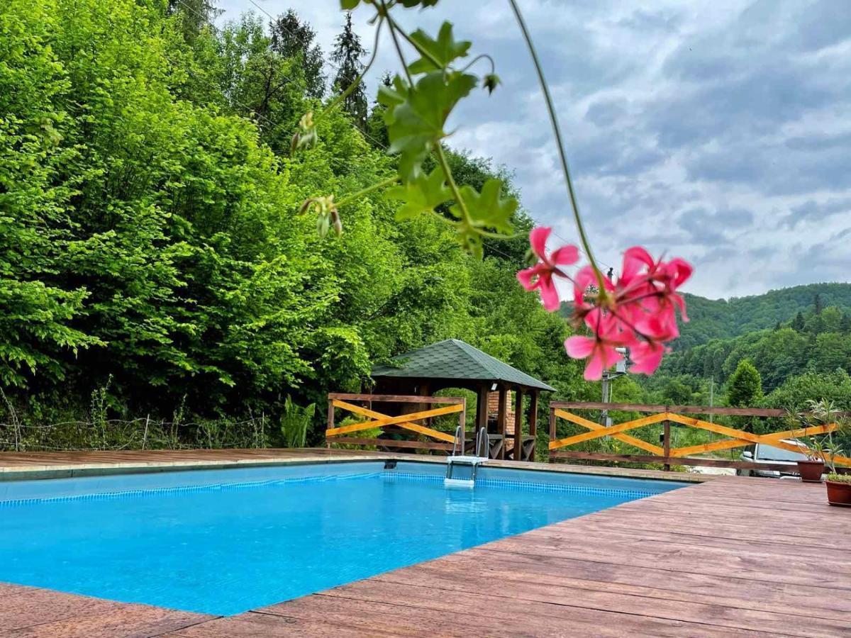 Villa Na Uzlissi Myhowe Exterior foto